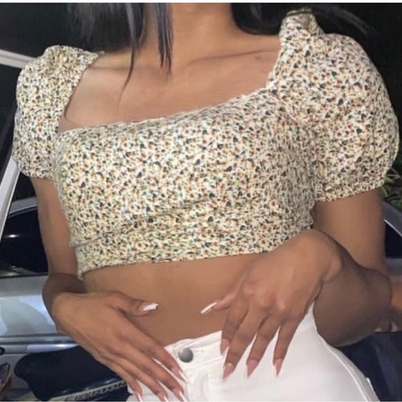 Zara Tops - ZARA Floral Crop Top Square Neck Puff Sleeve Lace Up Front Cottagecore  size M